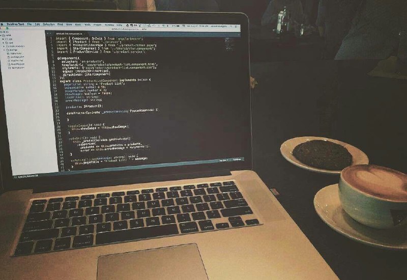 Один класс, что правит всеми или как улучшить респонс в Laravel